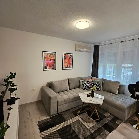 Luxury Center Apartamento *